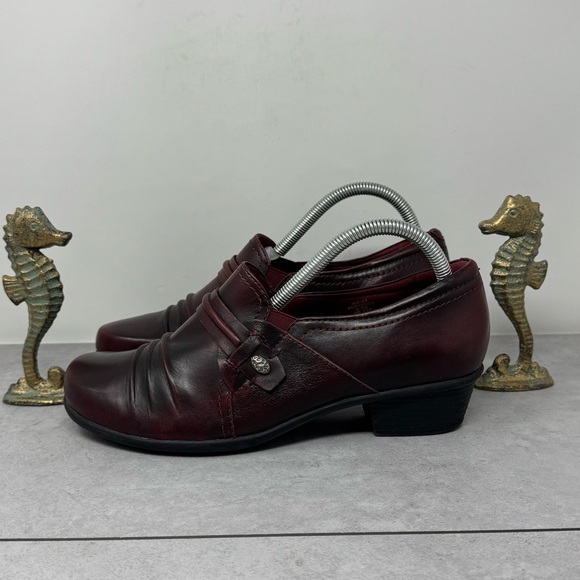 Earth Shoes 8.5D Maize Slip On Block Heel Burgundy Leather Comfort Shoes - Picture 1 of 13